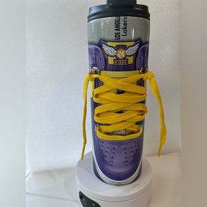 Unique 20oz tumblers with the team lakers, shoe string.